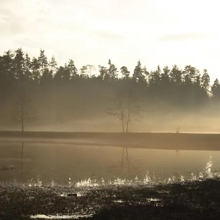 Rotes Haus * شنايتاتش