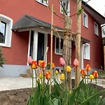 Rotes Haus Apartment *